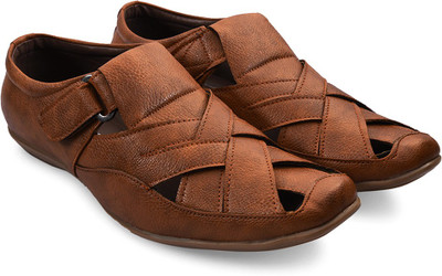 

Bacca Bucci Men Tan Casual