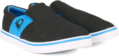 

United Colors of Benetton Slipon Sneakers For Men(Black, 902