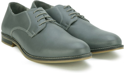 

United Colors of Benetton Corporate Casual shoes For Men(Grey, 901