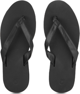 

United Colors of Benetton Flip Flops, 904