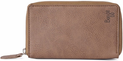 

Baggit Casual Beige Clutch
