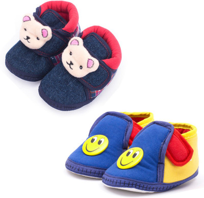 

Infano Boys & Girls Velcro Casual Boots(Multicolor