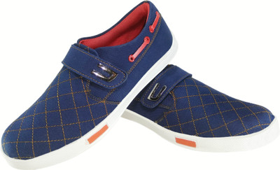 

Maxwell Fashion Guru Navy Canvas Shoes For Men(Navy