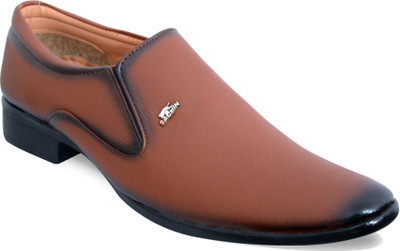 

Feetway Pointed Mat Shine Formal Shoes Slip On For Men(Brown, Tan