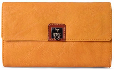 

Baggit Casual Yellow Clutch