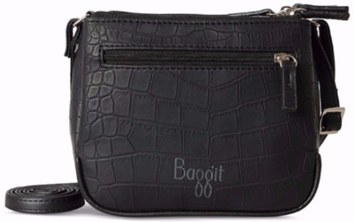 

Baggit Casual Black Clutch
