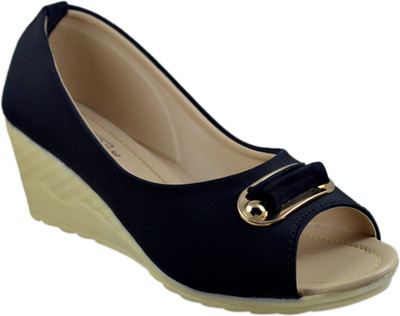 

Leatherwood1 Women Black Wedges