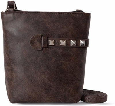 

Baggit Women Casual Brown PU Sling Bag