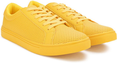 

United Colors of Benetton Sneakers For Men(Orange, 901