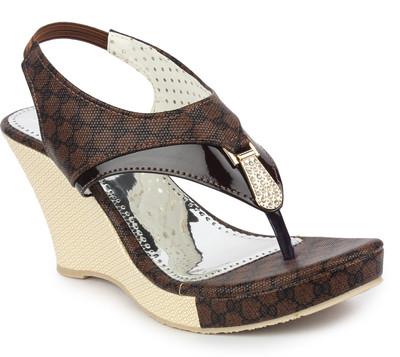 

Digni Women Brown Wedges