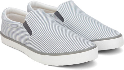 

United Colors of Benetton Casual For Men(Grey, White, 904