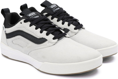 

Vans UltraRange Pro Sneakers For Men(Grey, Blanc/black