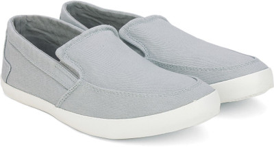 

United Colors of Benetton Casual For Men(Grey, 905