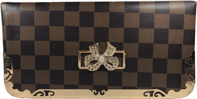 

Bizarre Vogue Party Brown Clutch