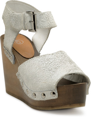 

iLO Women White Wedges