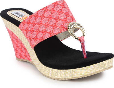 

Digni Women Pink Wedges