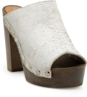 

iLO Women White Sandals