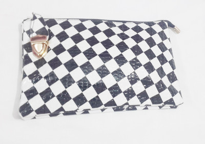 

Golden Women Evening/Party Black, White PU Sling Bag