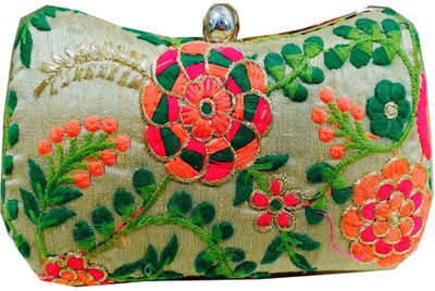

CRAFTBAZAAR Party Multicolor Clutch
