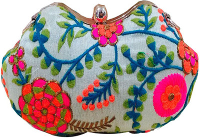 

CRAFTBAZAAR Party Multicolor Clutch