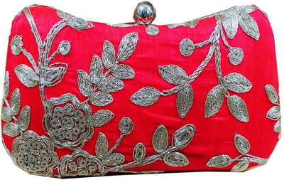 

CRAFTBAZAAR Party Red Clutch