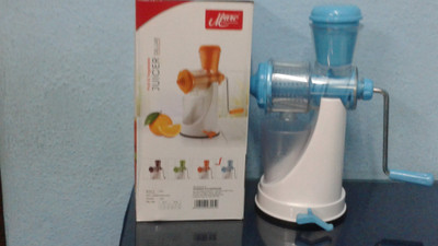 

marc Marc Plastic Fruit Juicer Set, Blue, 15 cm x 12.5 cm x 30 cm Plastic Hand Juicer(Blue Pack of 1)
