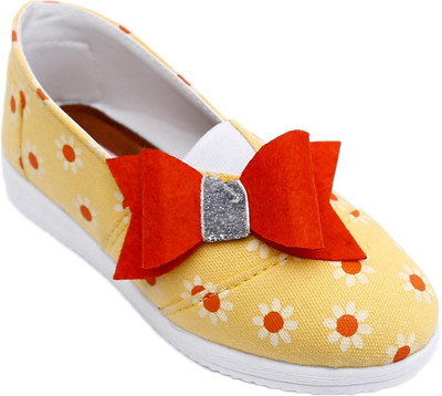 

Dchica Girls Slip on Espadrilles(Yellow