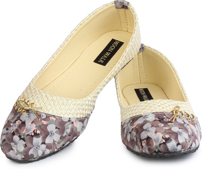 

Moonwalk Bellies For Women(Multicolor, Bergundy