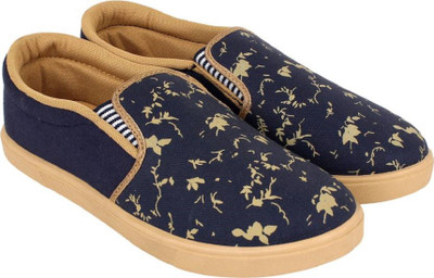 

World Wear Footwear Casuals For Men(Multicolor