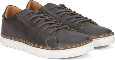 

United Colors of Benetton Sneakers For Men(Brown, 903