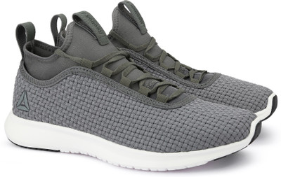 

REEBOK PLUS RUNNER WOVEN Running Shoes For Men(Grey, Irontstone/chalk/blk