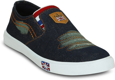 

Gisole Boonedock Slip On Sneakers For Men(Black, Blue