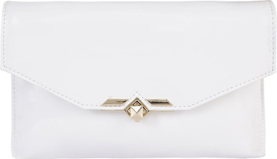 

Le Cuero Casual White Clutch