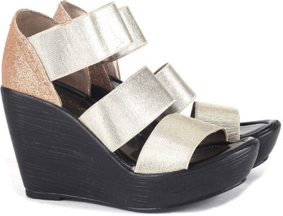 

Catwalk Women GOLD Heels