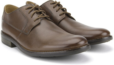 

Clarks BECKEN PLAIN TAN LEATHER Formals For Men(Tan