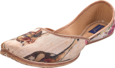 

Tamanna Punjabi Traditional Ethnic Jutis For Women(Multicolor, White::yellow