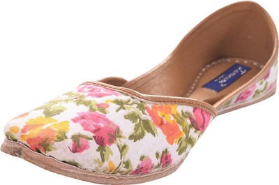 

Tamanna Punjabi Traditional Ethnic Juttis Khussa Flat Jutis For Women(Multicolor, White::pink