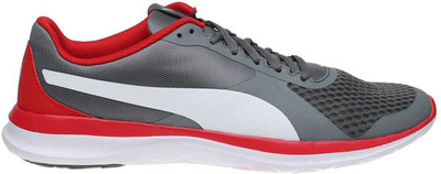 

Puma evoSPEED 5.5 TT Running Shoes For Men(Multicolor, Black