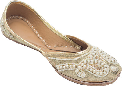 

Royal Collection Handmade Leather Jutis Jutis For Women(Gold, Golden