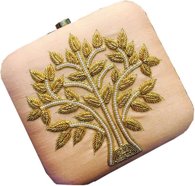 

CRAFTBAZAAR Party Pink Clutch