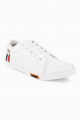 

Streak Streak White Casual Party Wear Sneakers Casuals For Men(White