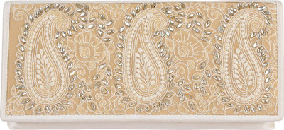 

Le Cuero Party Beige Clutch