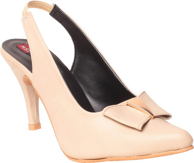 

MSC Women Cream Heels