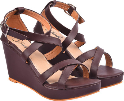 

Jade Women Brown Wedges