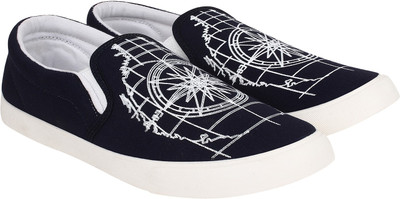 

World Wear Footwear For Men(Multicolor, Multicolor1