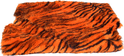 

Vardhman Fur Cloth color orange tiger print , Size 38 " x 34" , 2 Cms soft Hair Length Used For Dresses, Soft Toys Making, Jackets Etc