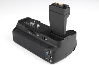 

Axcess CANN 550D Battery Grip