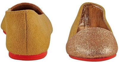 

Beanz Girls Slip on Jutis(Gold, Golden