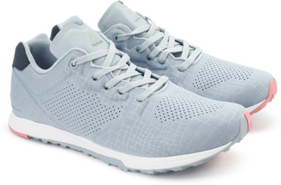 

REEBOK REEBOK EVE TR Training & Gym Shoes For Women(Grey, Grey/navy/white