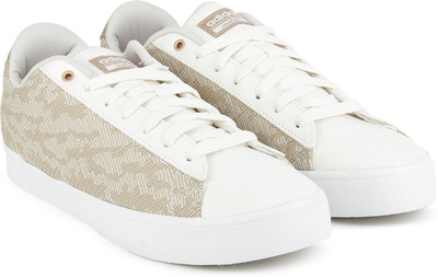 

ADIDAS NEO CF DAILY QT CL W Sneakers For Women(White, Beige, Cwhite/peagre/icepnk